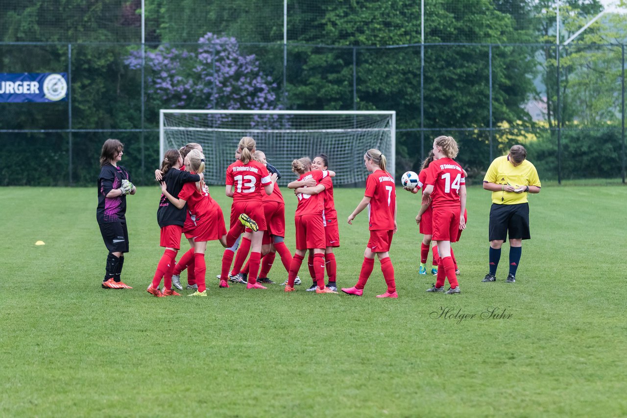 Bild 358 - wCJ SV Steinhorst/Labenz - VfL Oldesloe : Ergebnis: 18:0